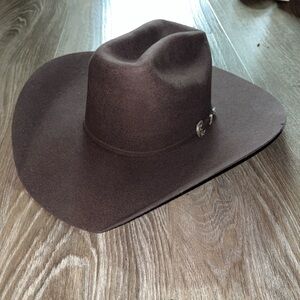 Elegant Dark Brown Western Hat